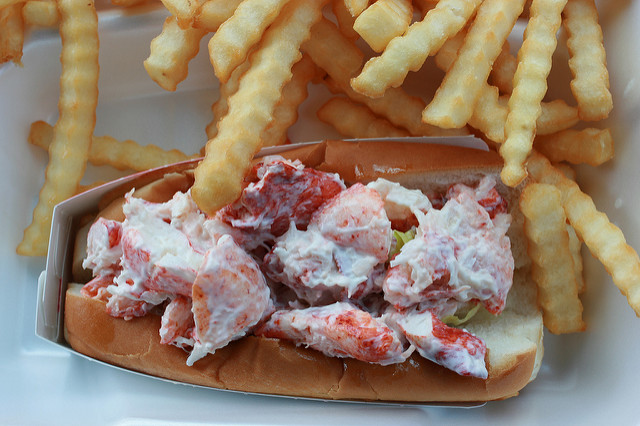 Enjoy a True New England Favorite at Mason’s Famous Lobster Rolls